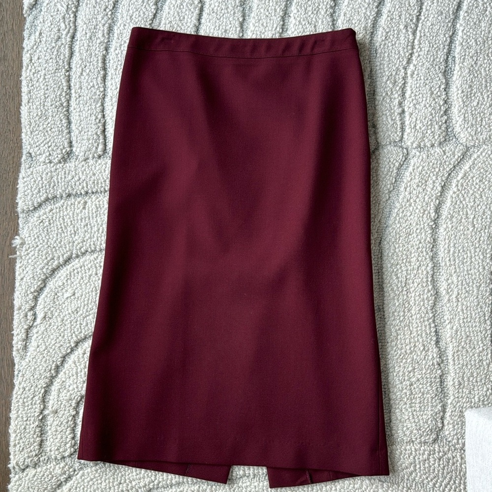Zara, burgundy pencil skirt size medium